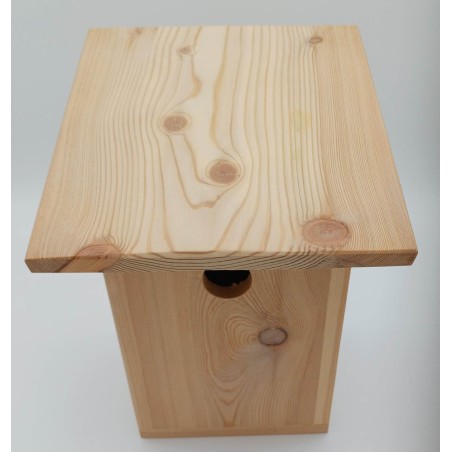 Nichoir en bois massif avec un trou diamètre 30mm